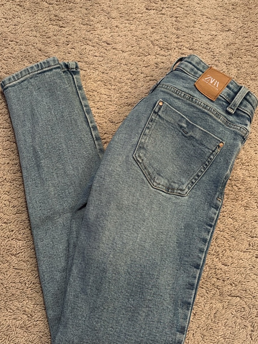 Zara Light Blue Skinny Jeans with Leather Patch